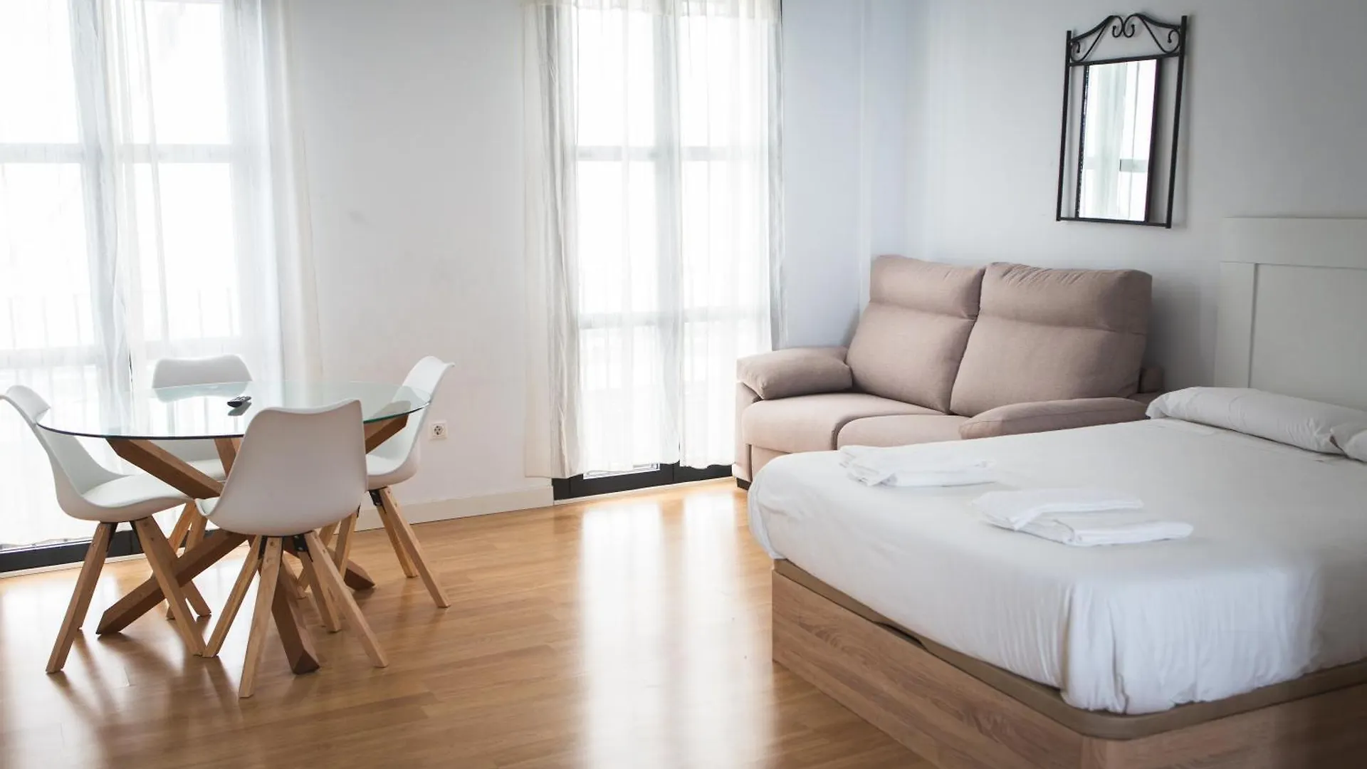 Apartamentos Centro Cordoba By Mira 0*,